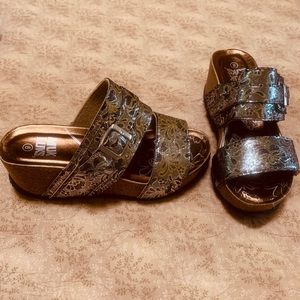 Metallic Muk Luke’s